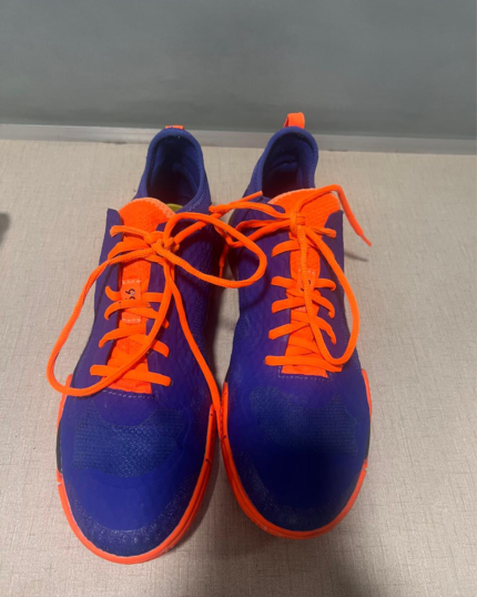 Kuikma Men’s Blue & Neon Orange Indoor Court Training Shoes